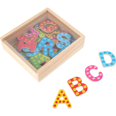 37x Magnetische houten letters gekleurd 10205207