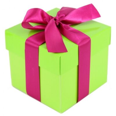 Etalage versiering lime groene cadeauverpakking doosje met roze strikje 10 cm 10104236