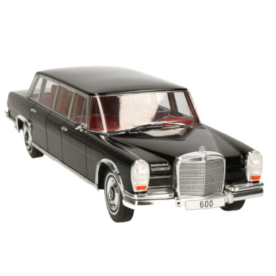 Modelauto/schaalmodel Mercedes-Benz 600 1969 schaal 1:18/34 x 11 x 8 cm 10372288