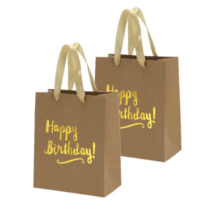 Set van 4x stuks papieren verjaardag giftbags/cadeau tasjes Happy Birthday 20 x 24 x 11 cm 10331736